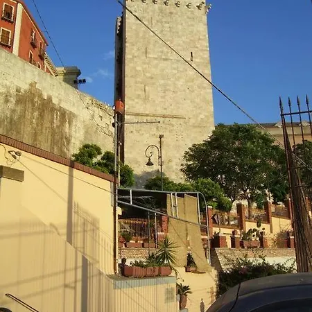 Apartment Kiristeva Casa Vacanze Centro Storico Sardegna Per Turismo Lavoro O Studio
