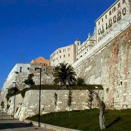 Kiristeva Casa Vacanze Centro Storico Sardegna Per Turismo Lavoro O Studio Apartment Cagliari