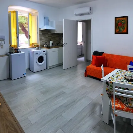 Apartment Kiristeva Casa Vacanze Centro Storico Sardegna Per Turismo Lavoro O Studio
