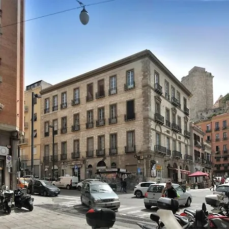 Apartment Kiristeva Casa Vacanze Centro Storico Sardegna Per Turismo Lavoro O Studio Cagliari